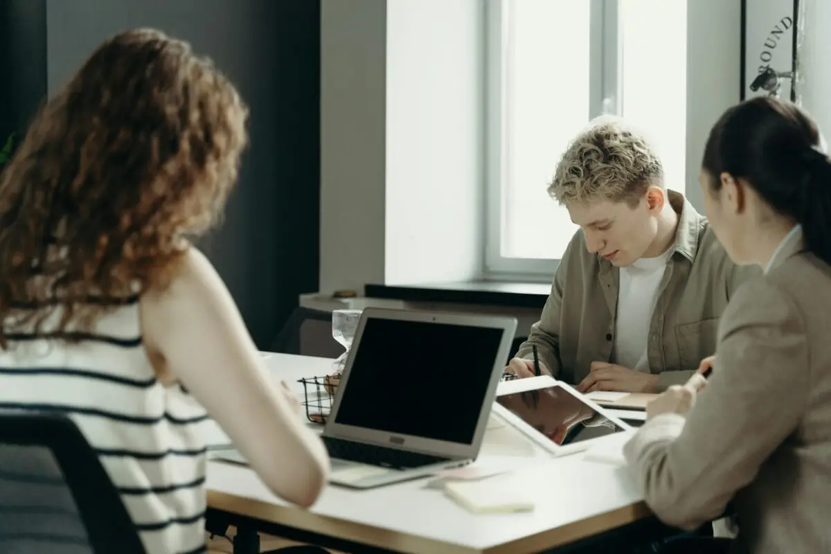 AI as Competitor and Coworker – a thought starter for non-technical business leaders-5
